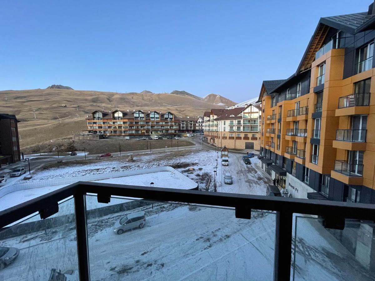 Redco Four Seasons In New Gudauri 302 Apartman Kültér fotó